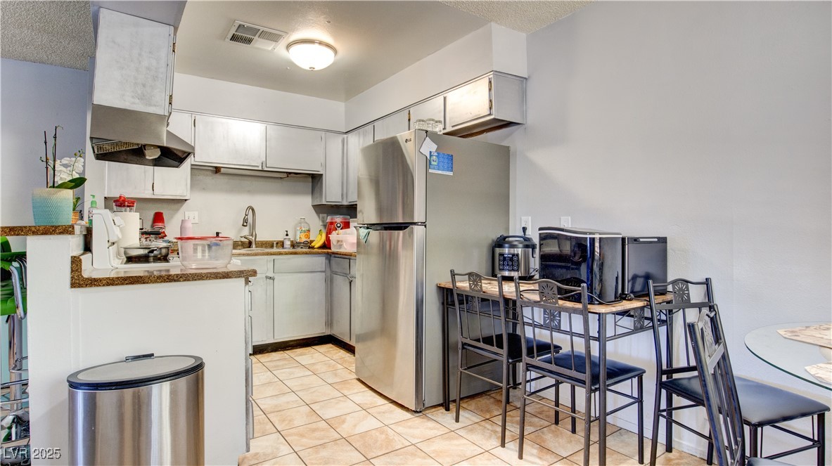 3366 Sylvia Street