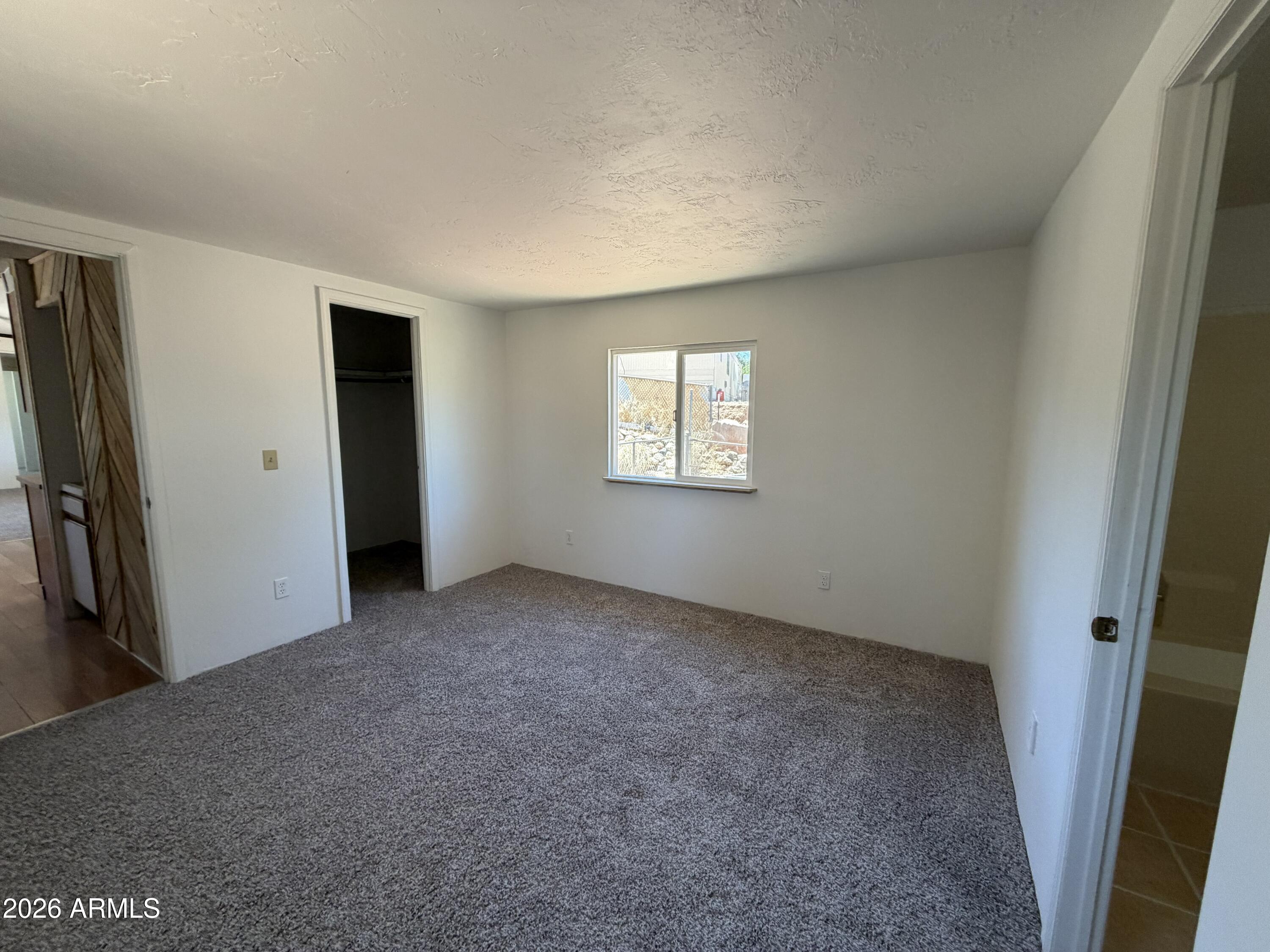 3556 E GRAND VIEW Drive