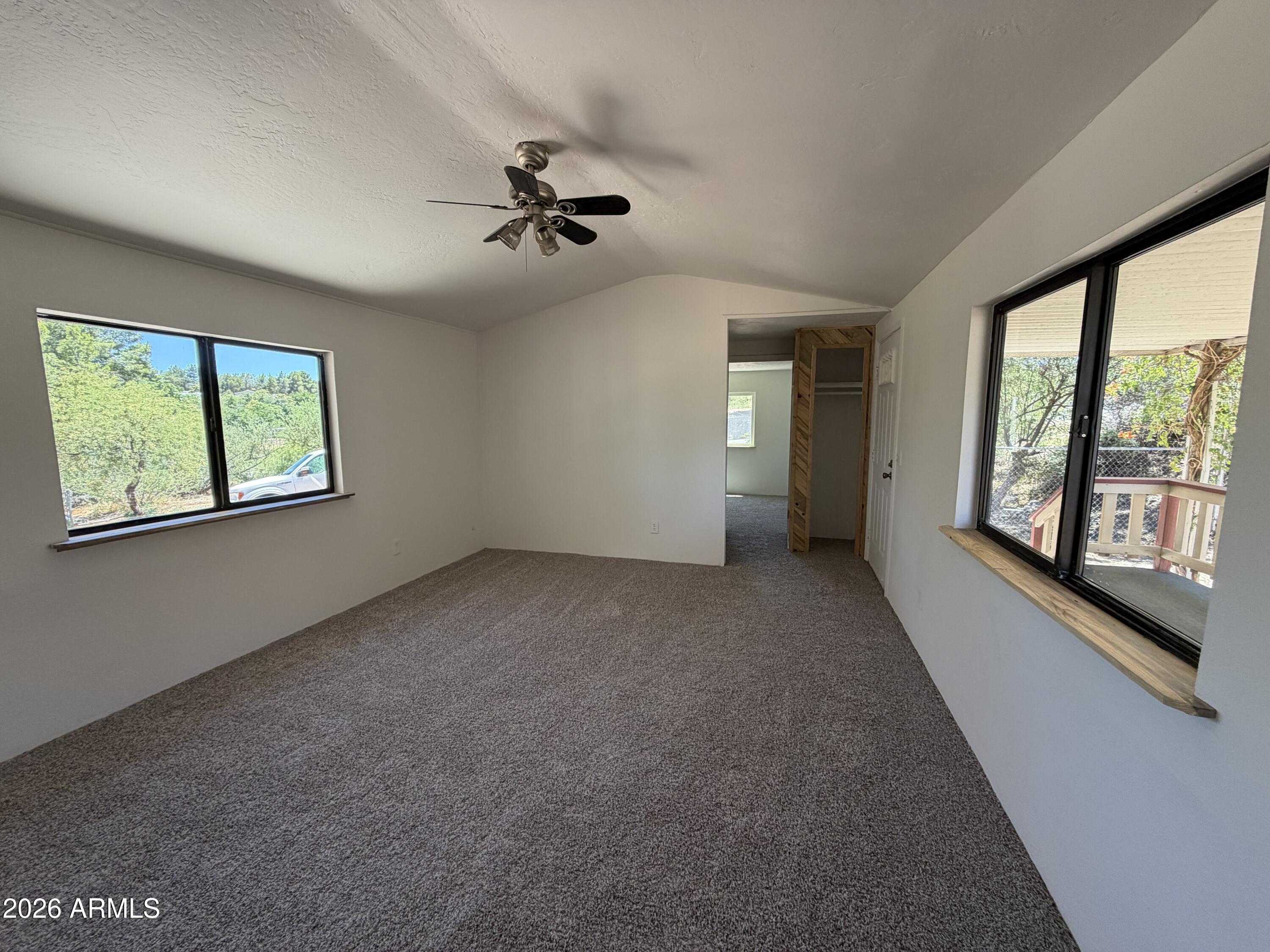 3556 E GRAND VIEW Drive
