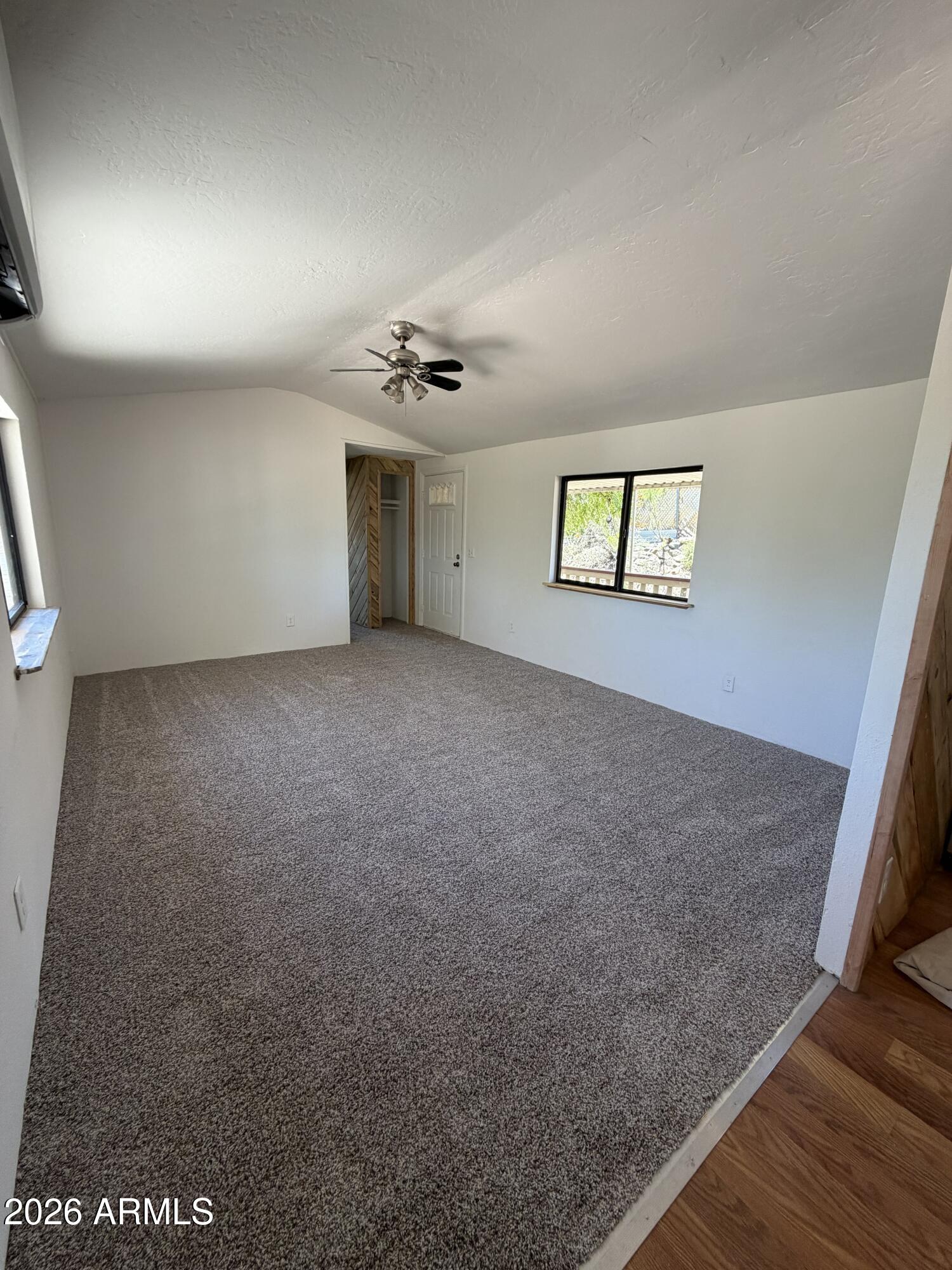 3556 E GRAND VIEW Drive