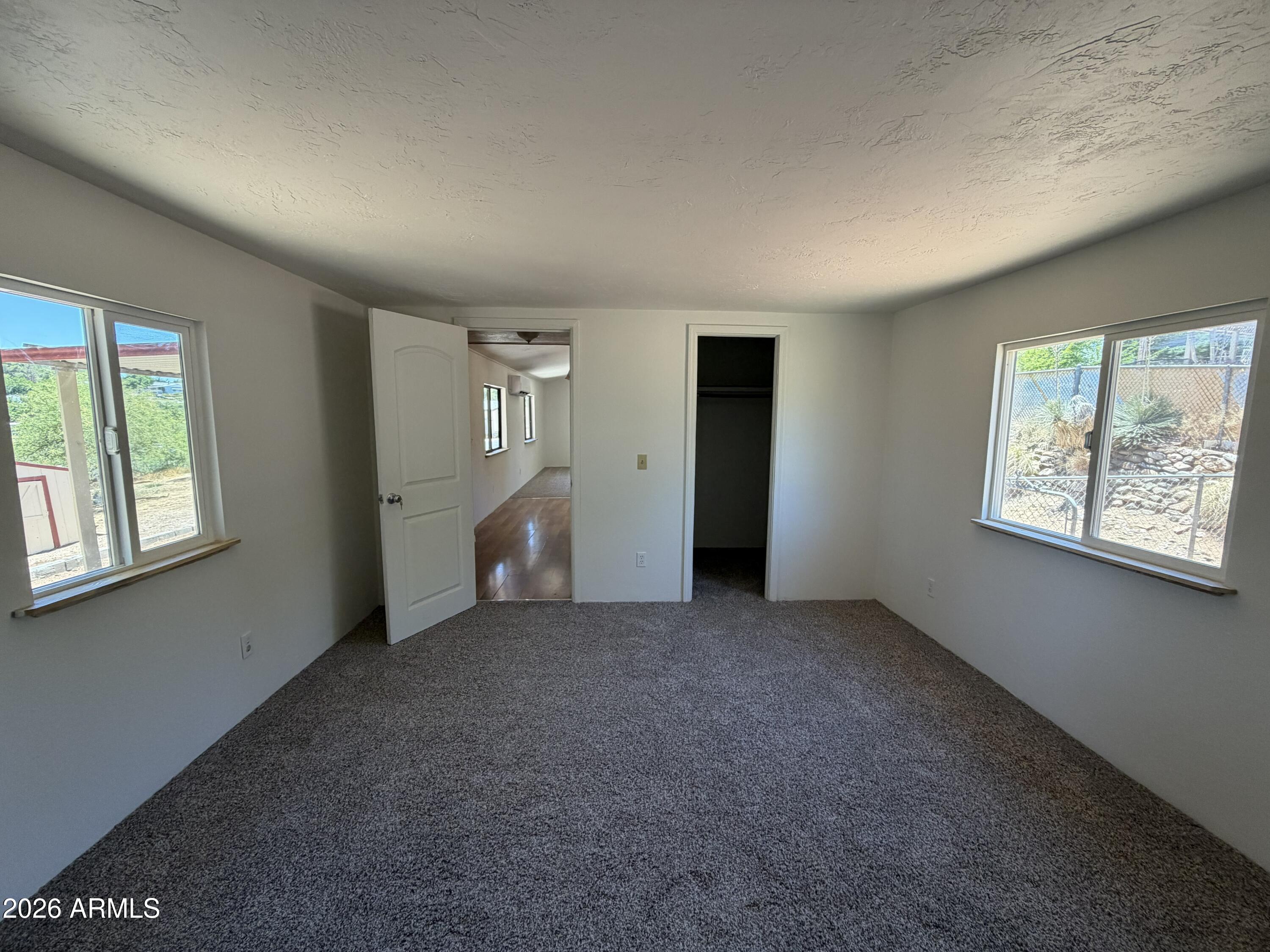 3556 E GRAND VIEW Drive