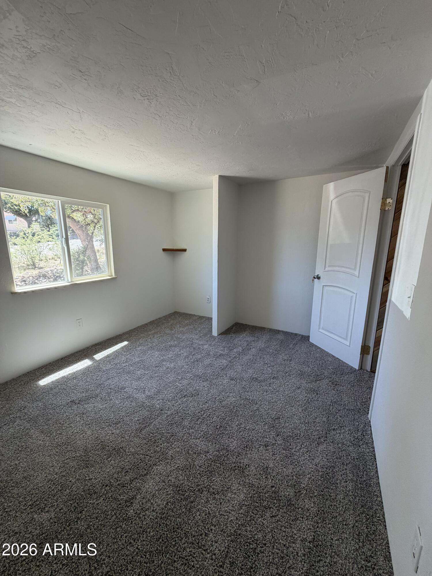 3556 E GRAND VIEW Drive