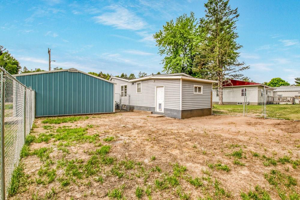 418 W Railroad Avenue
