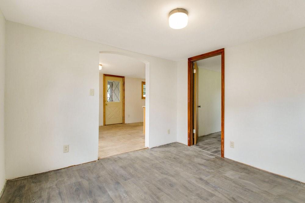 418 W Railroad Avenue
