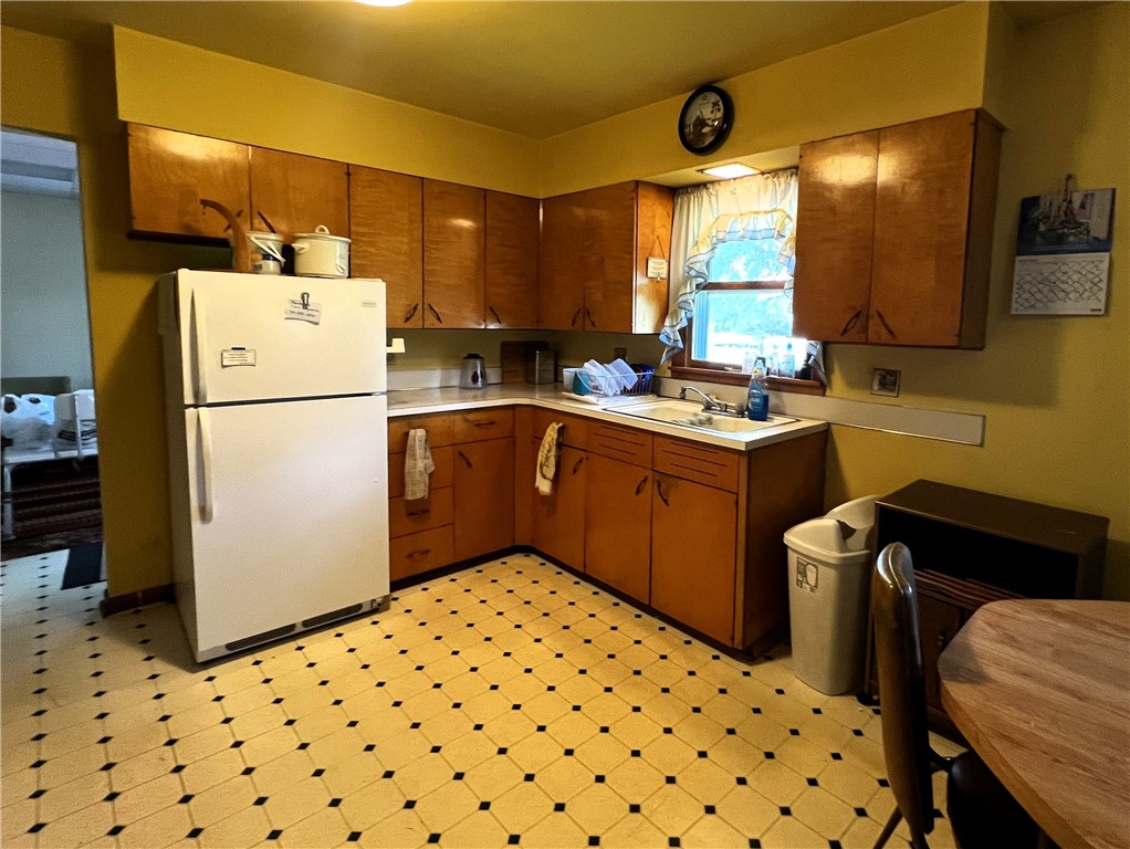405 W Summit Avenue