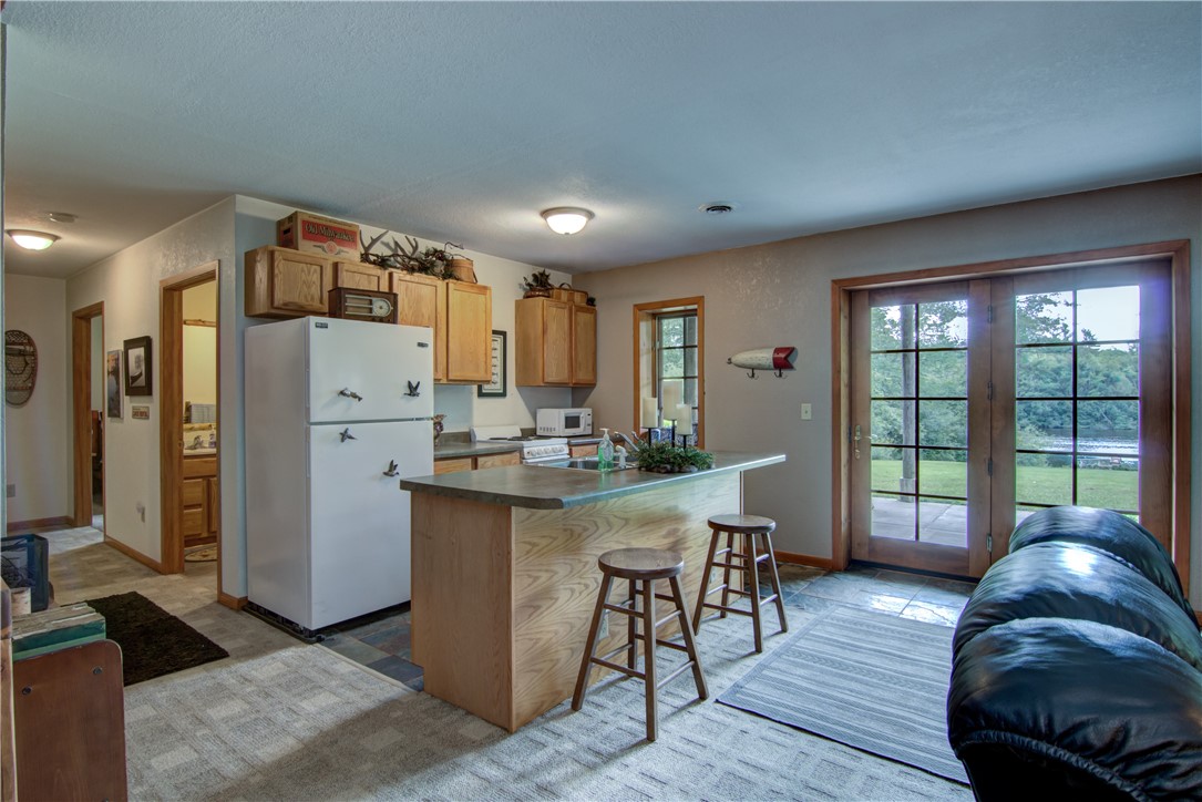 W7551 Vinettes Landing Road