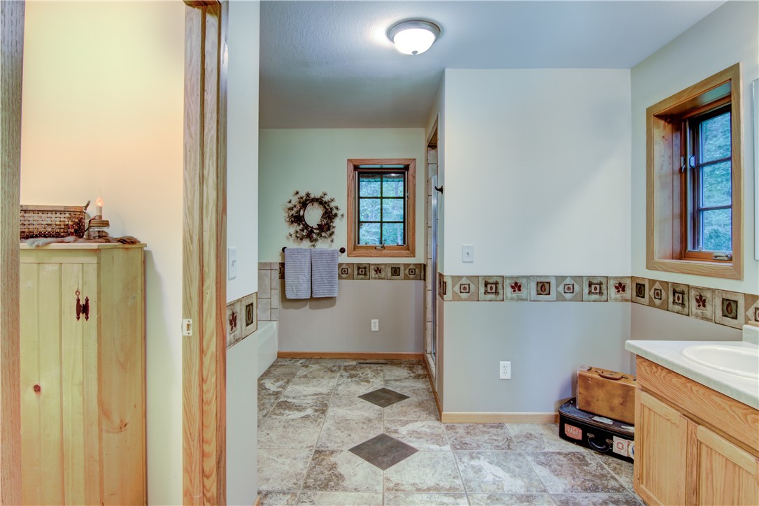 W7551 Vinettes Landing Road