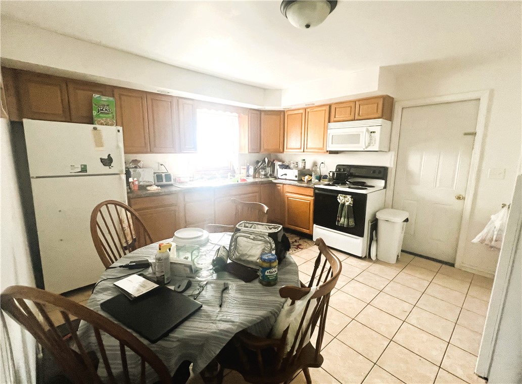 1108 & 1108.5 Menasha Avenue E