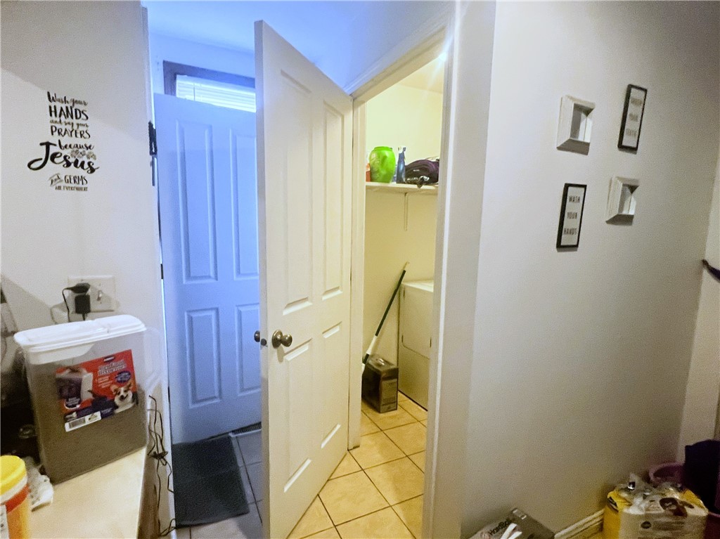 1108 & 1108.5 Menasha Avenue E