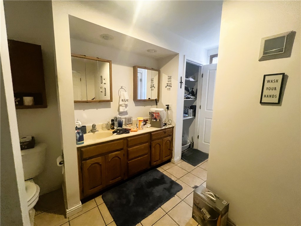 1108 & 1108.5 Menasha Avenue E