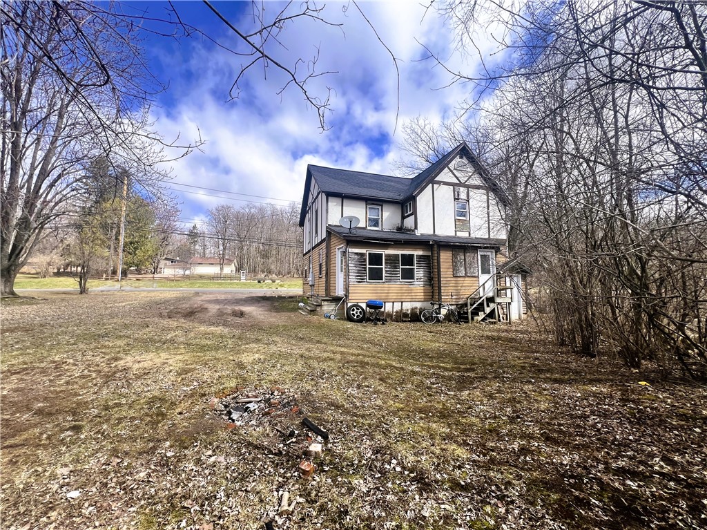 1108 & 1108.5 Menasha Avenue E