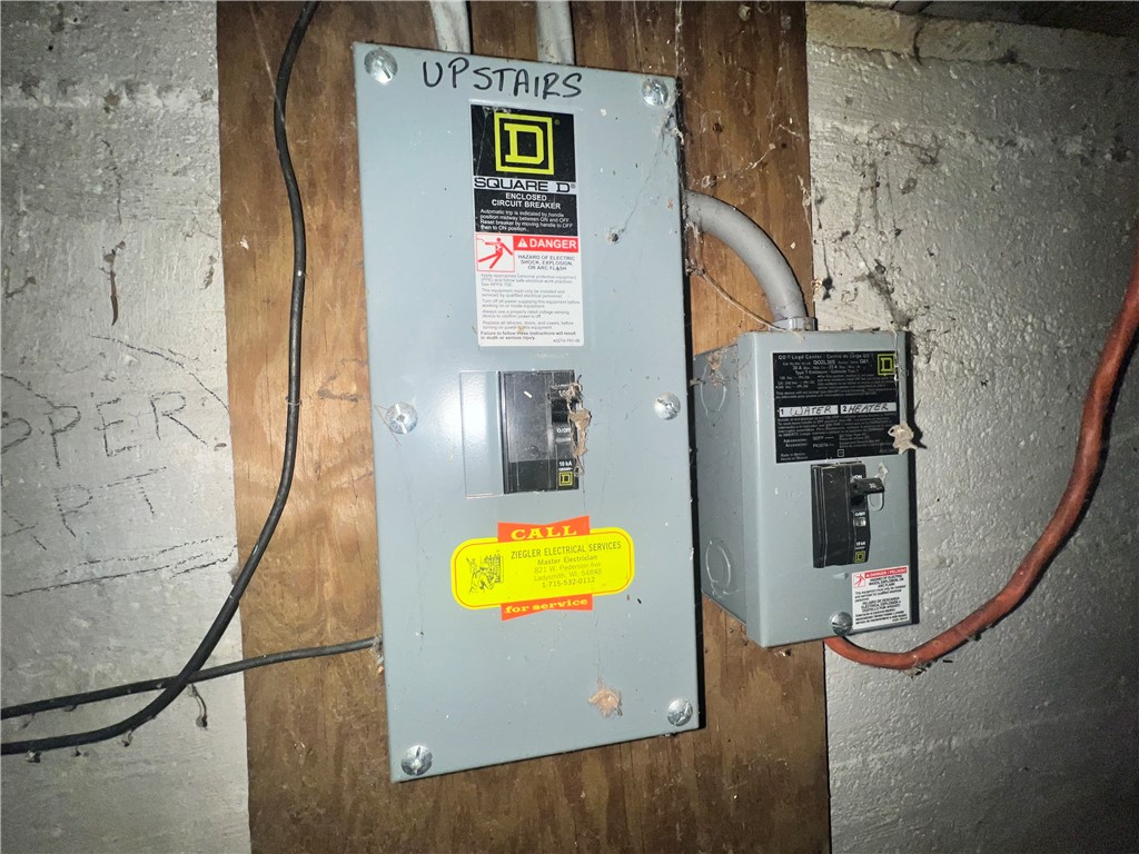 1108 & 1108.5 Menasha Avenue E