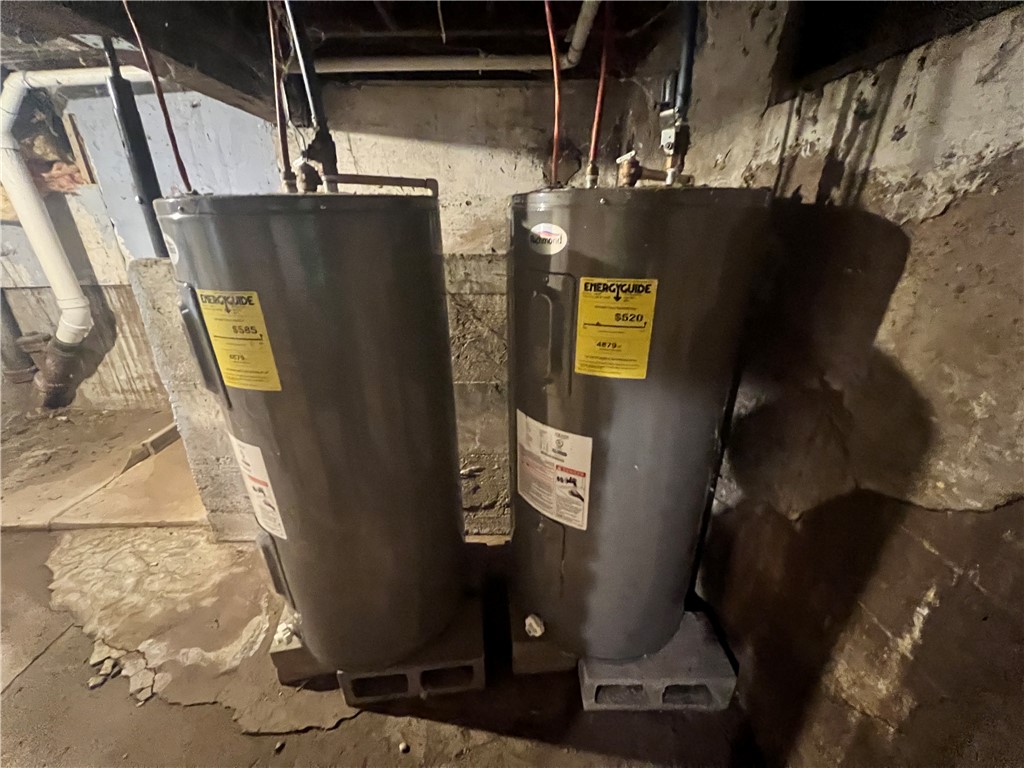 1108 and 1108.5 Menasha Avenue E 2