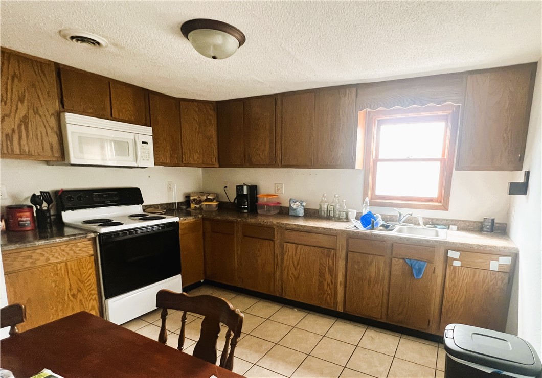 1108 and 1108.5 Menasha Avenue E 2