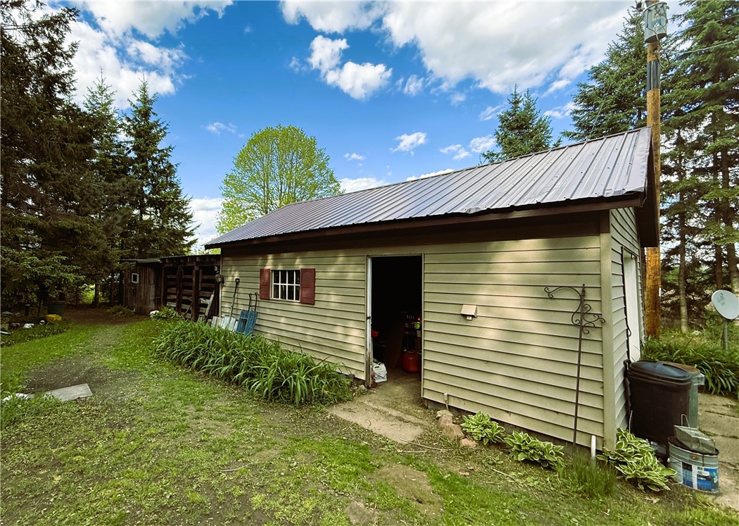 10302W Cty Rd D