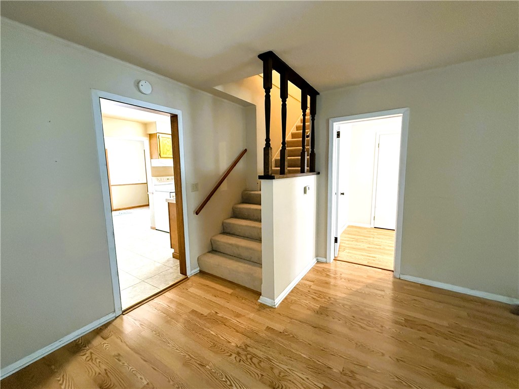 319 E 11th Street S