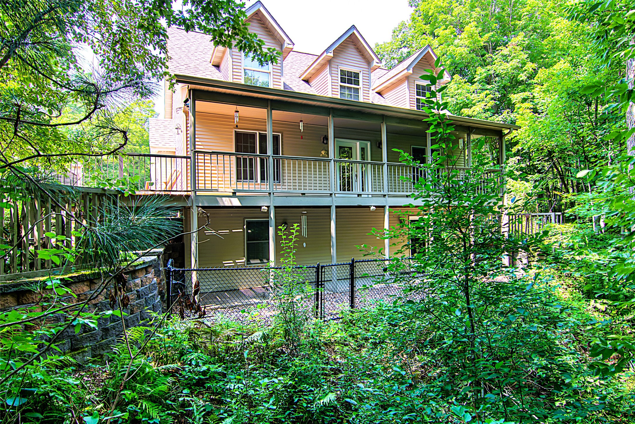 1305 River Avenue E