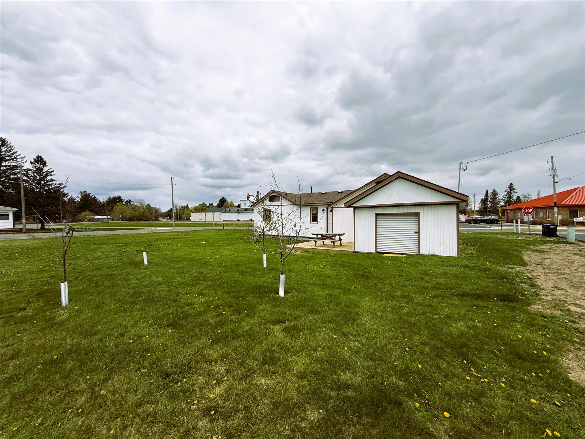 123 W River Avenue