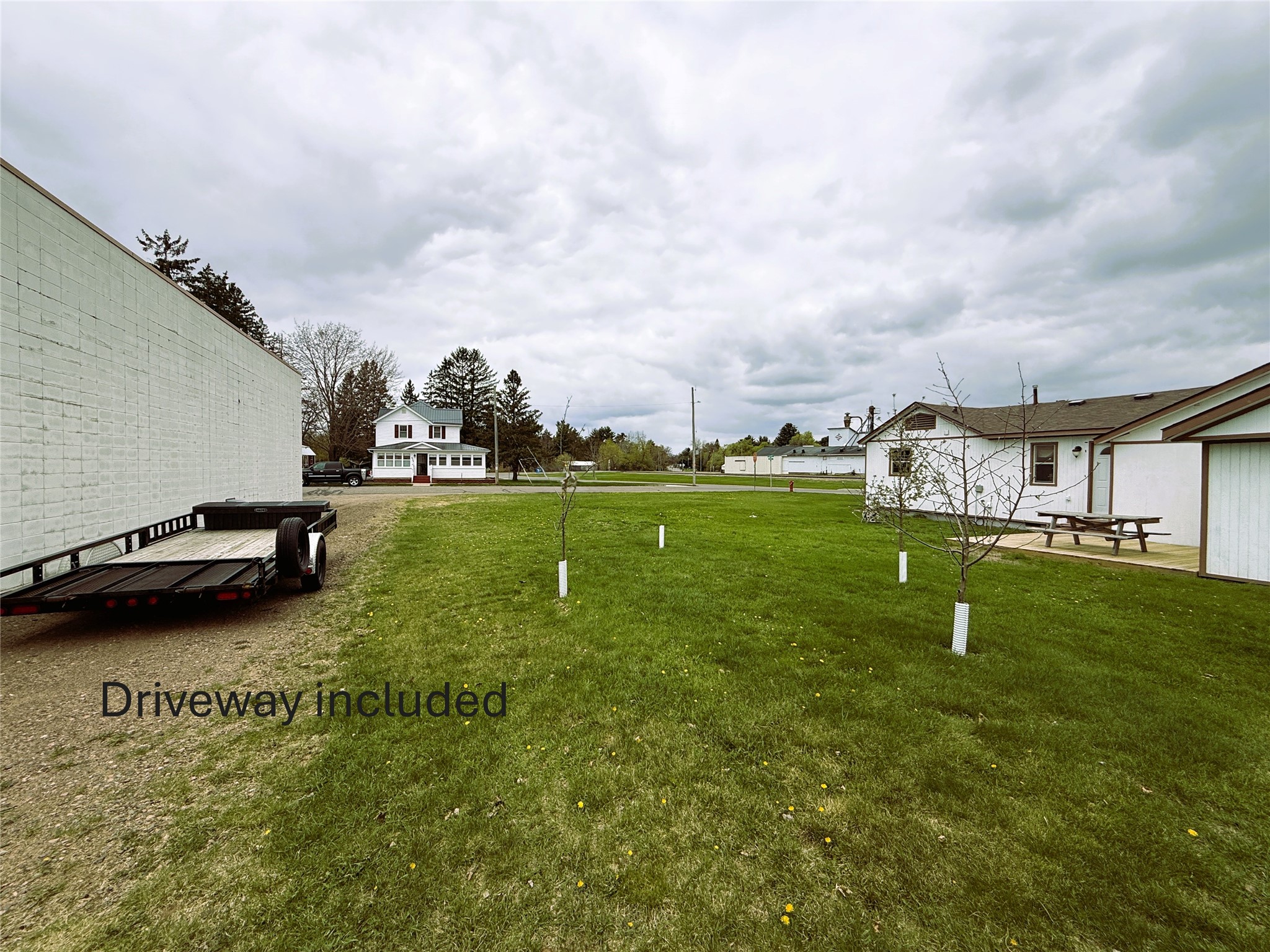 123 W River Avenue