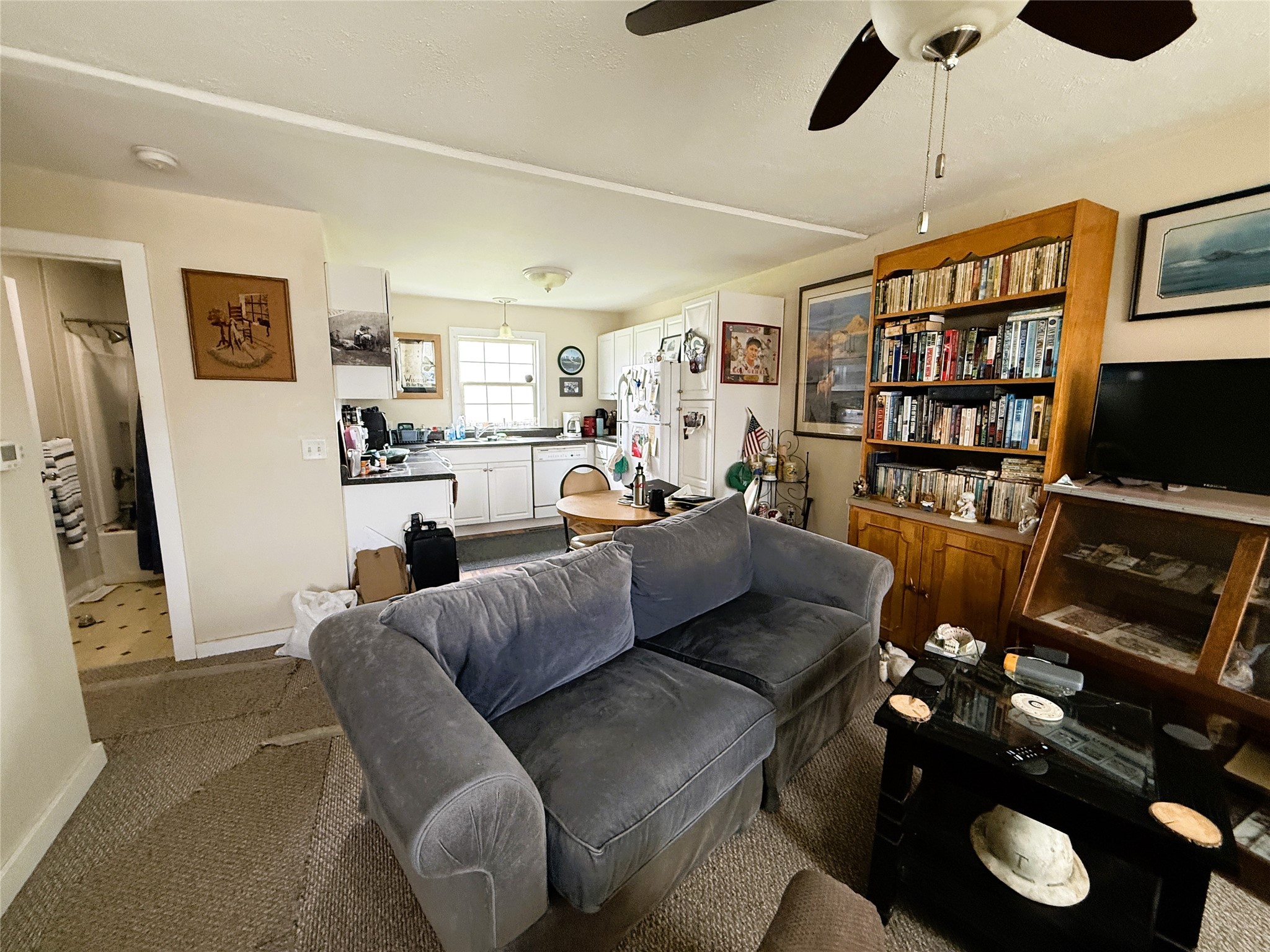123 W River Avenue