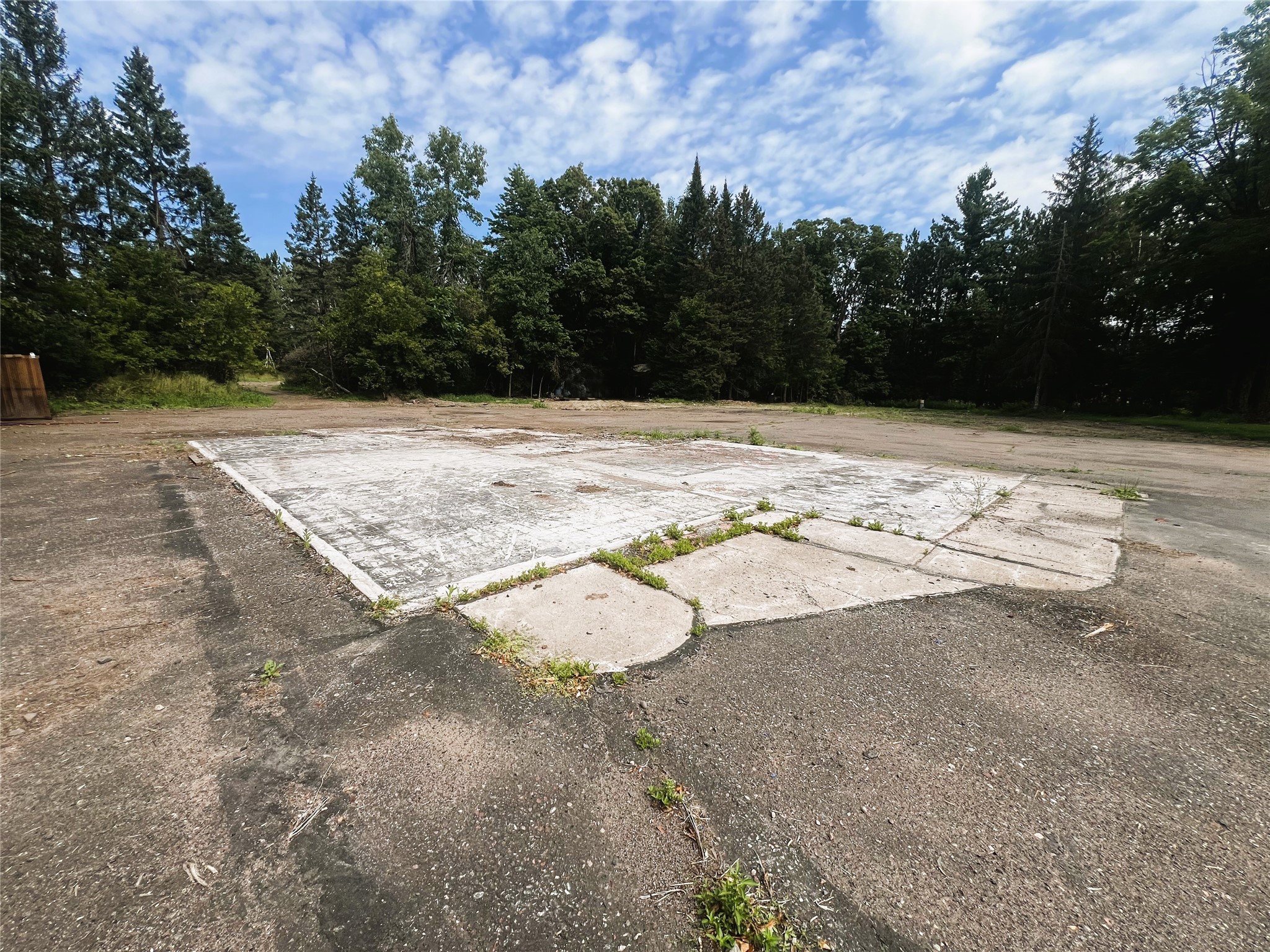 W8092 and W8102 Edgewood Avenue E