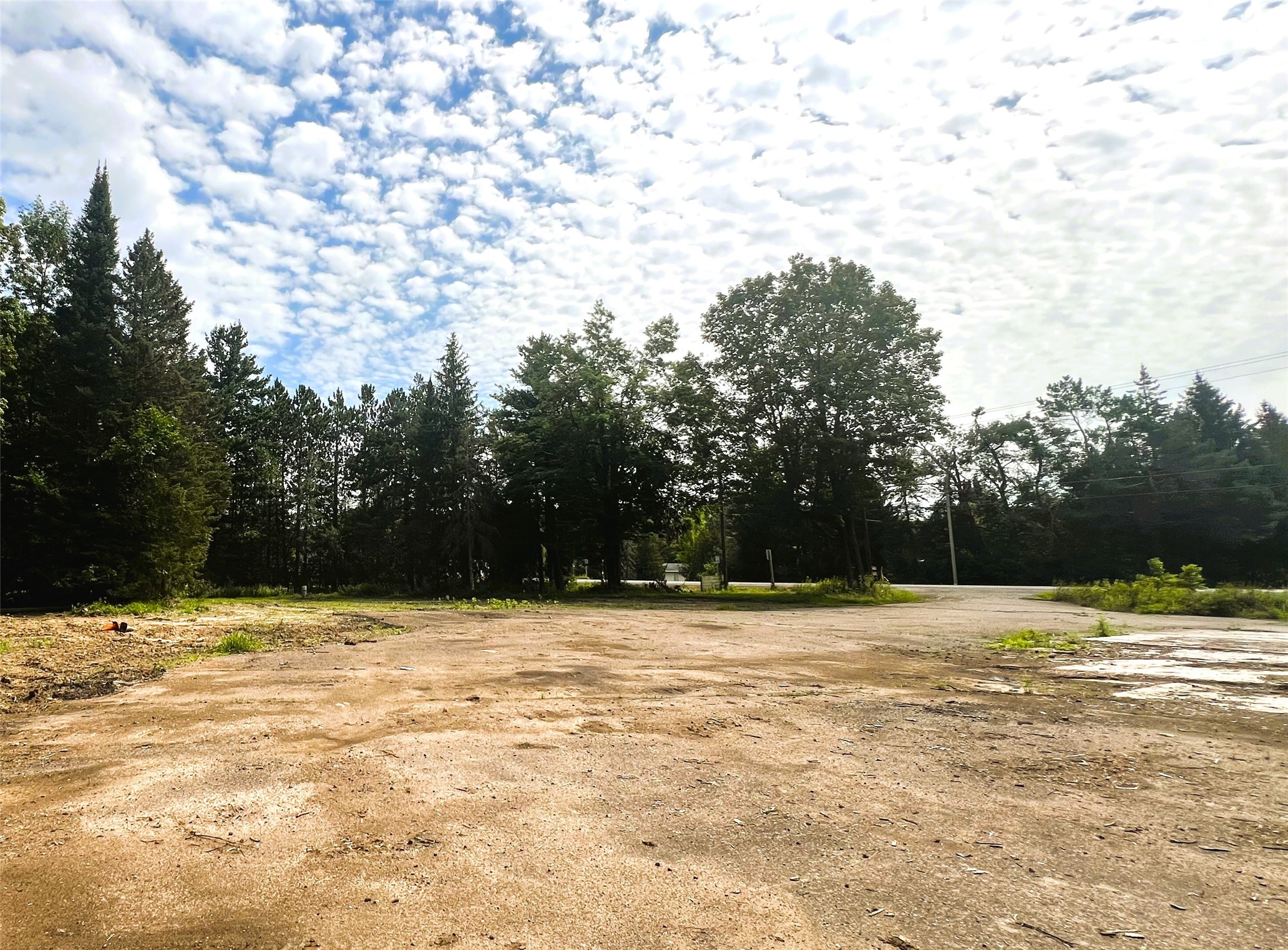 W8092 and W8102 Edgewood Avenue E
