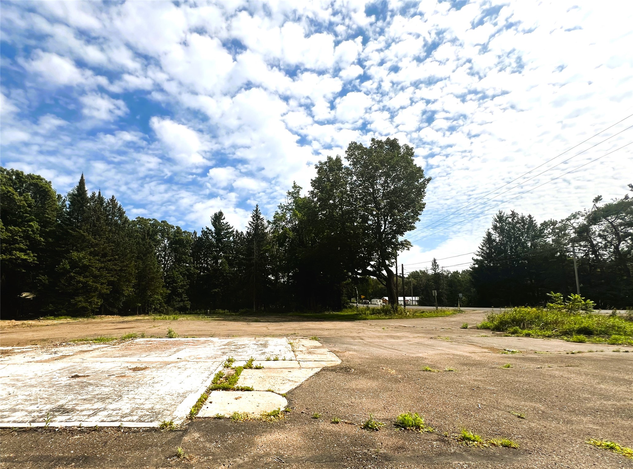 W8092 and W8102 Edgewood Avenue E