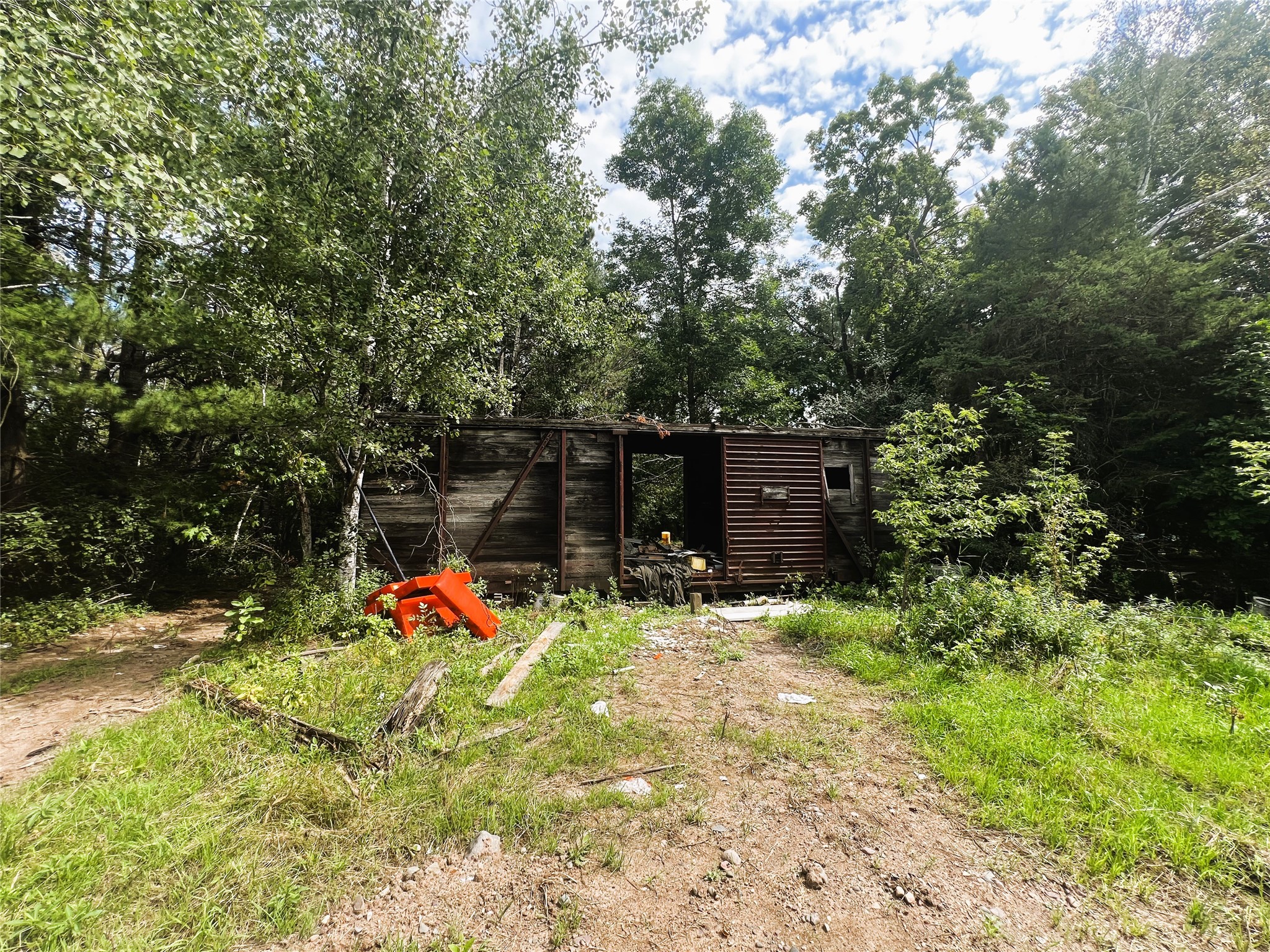 W8092 and W8102 Edgewood Avenue E