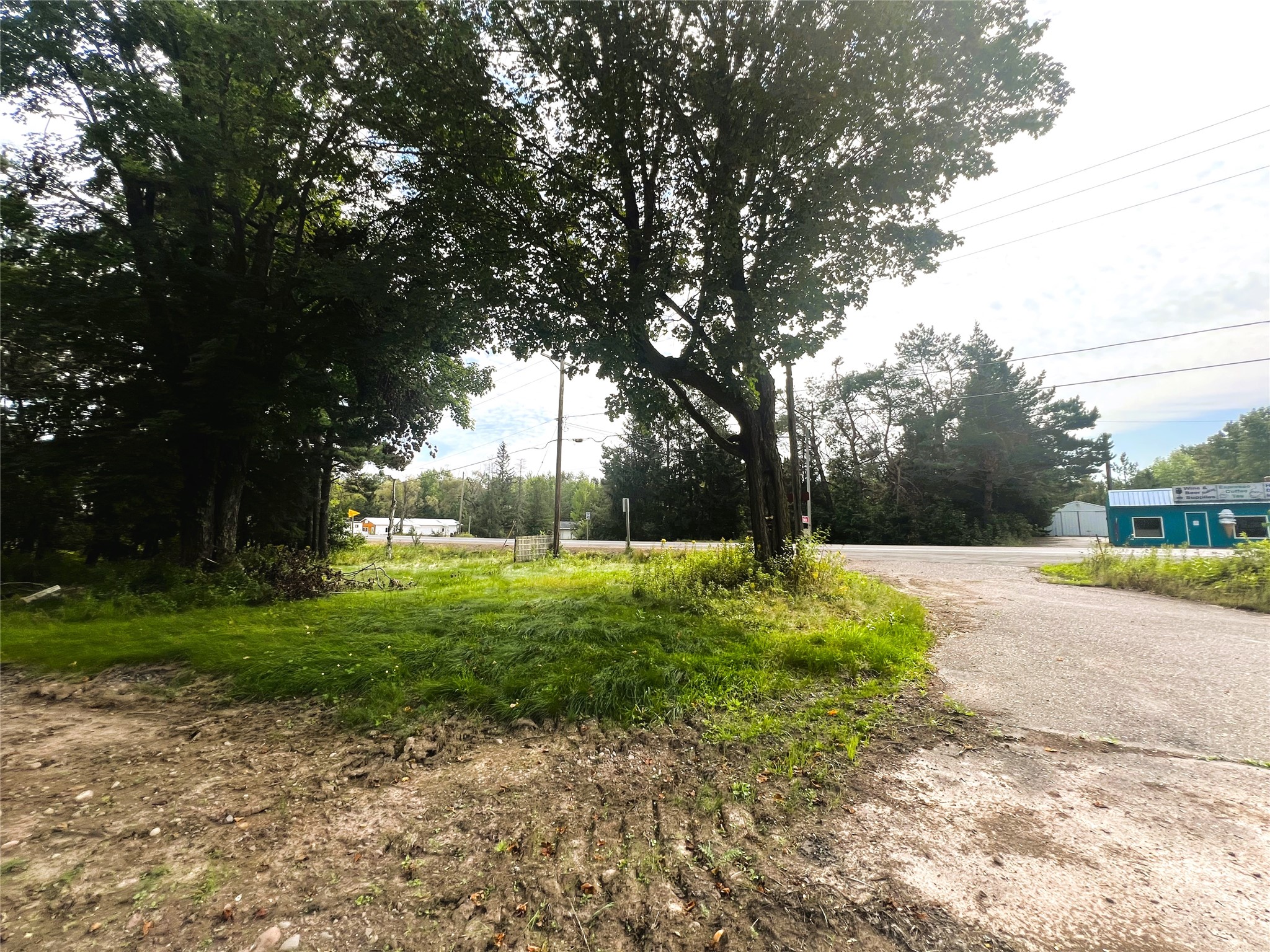 W8092 and W8102 Edgewood Avenue E
