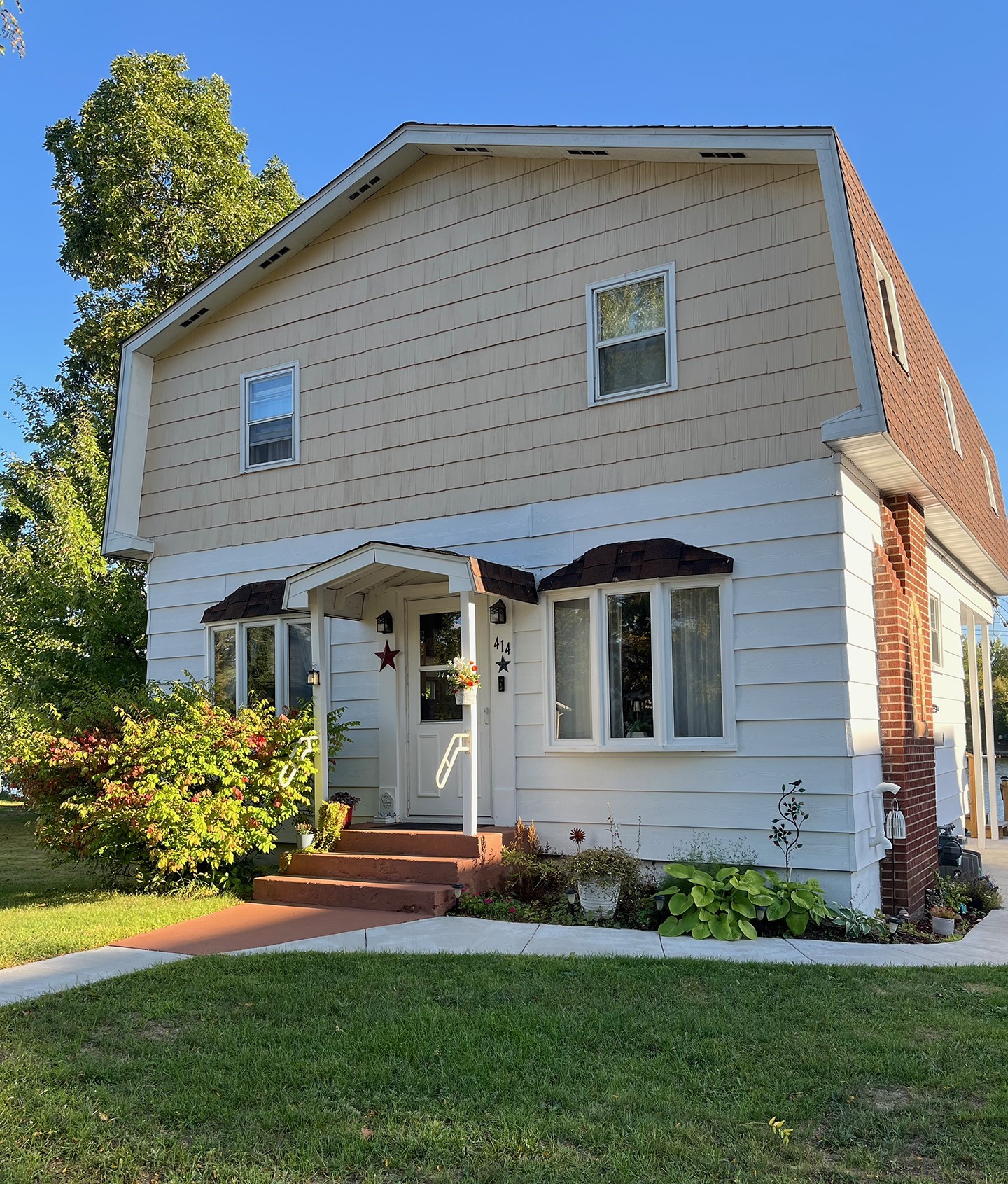 414 E River Avenue