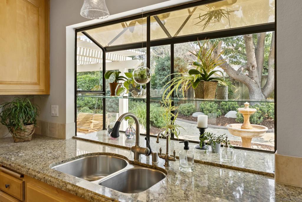 1630 Candlelight Gln