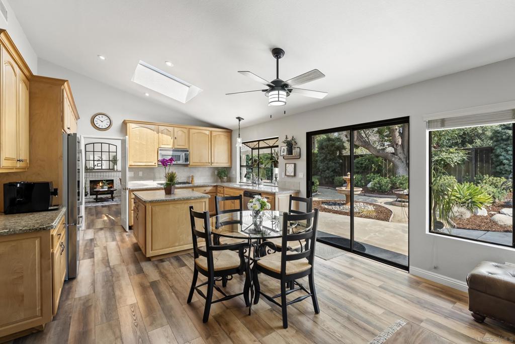 1630 Candlelight Gln