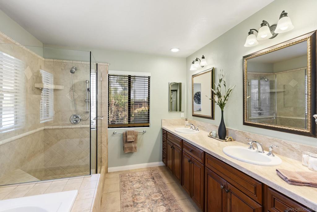 1630 Candlelight Gln