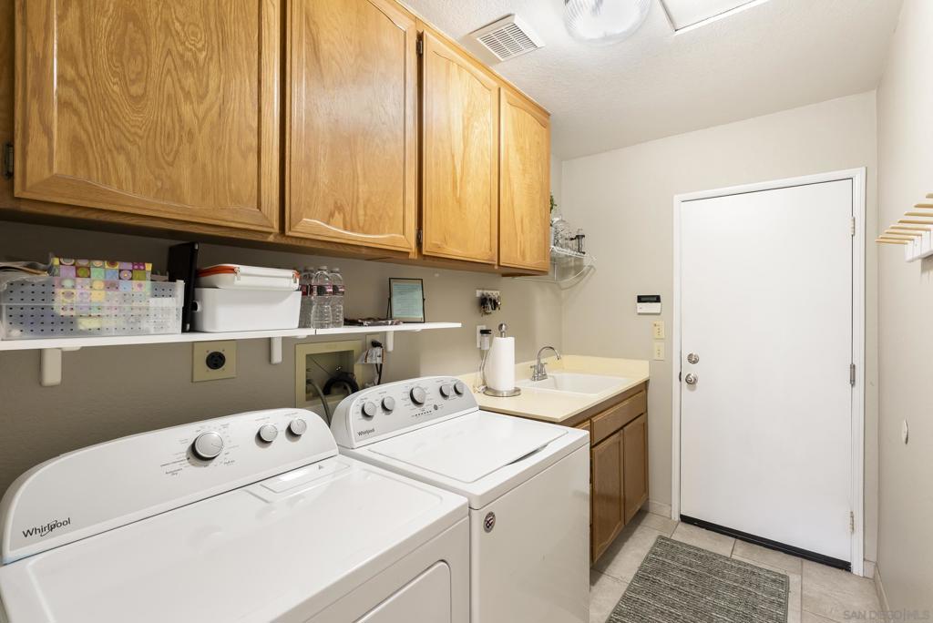 1630 Candlelight Gln