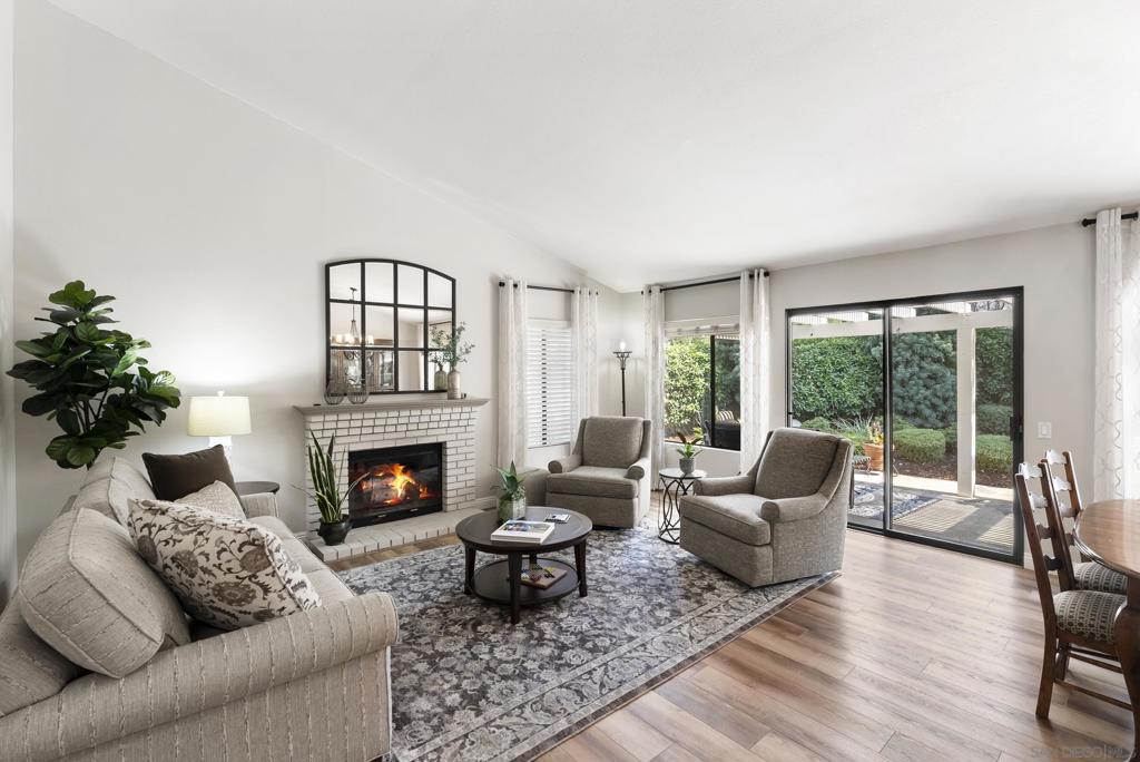 1630 Candlelight Gln