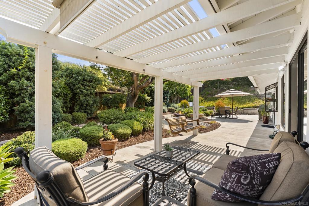 1630 Candlelight Gln