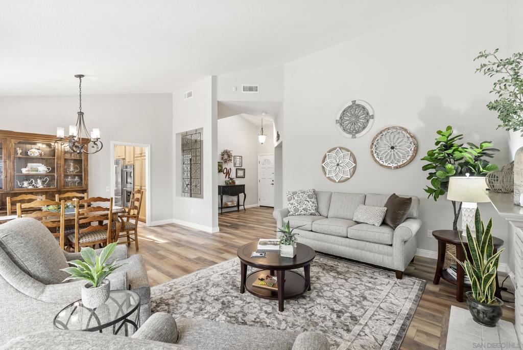 1630 Candlelight Gln