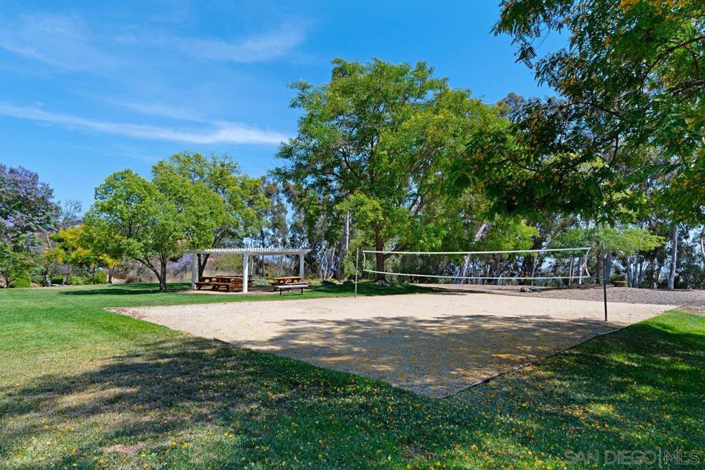 1630 Candlelight Gln