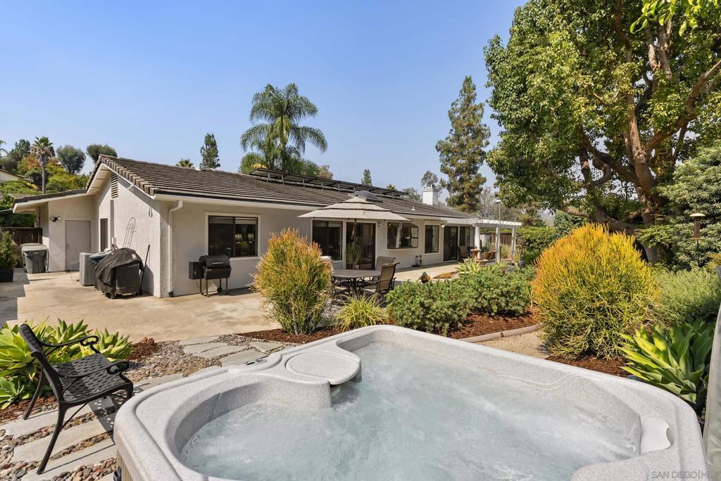 1630 Candlelight Gln