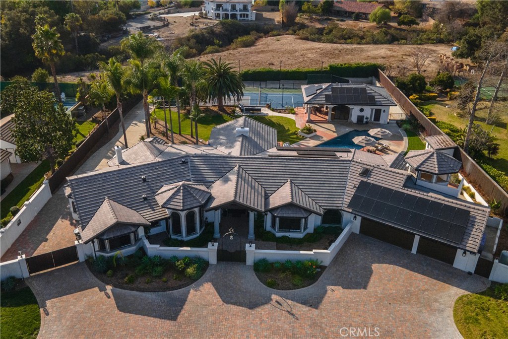 1129 Sugarbush Drive