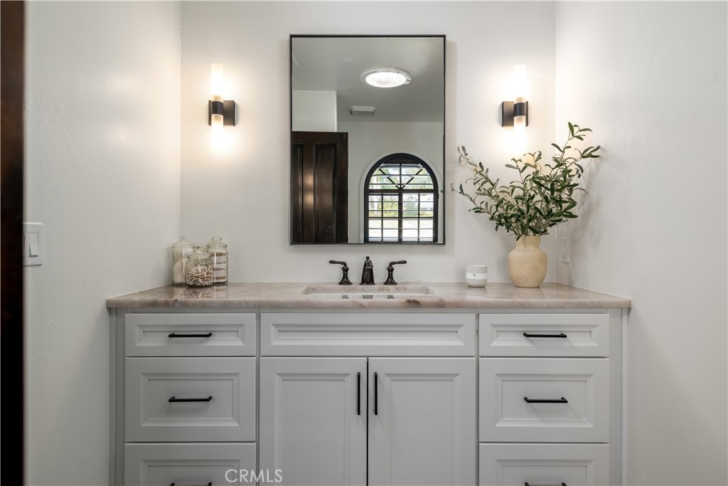 1129 Sugarbush Drive