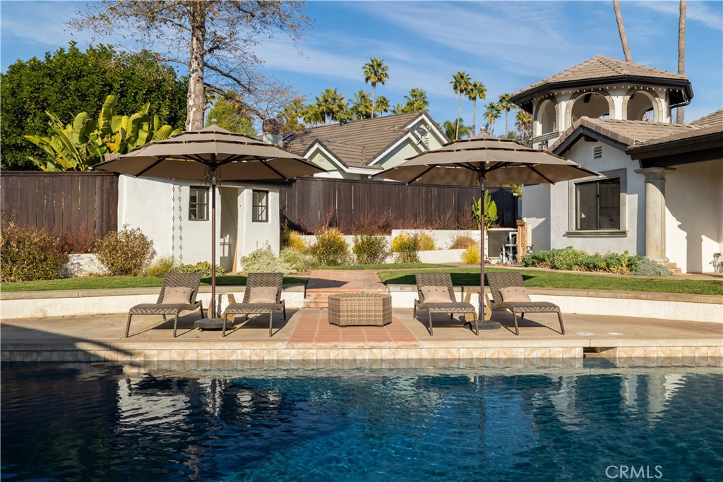 1129 Sugarbush Drive