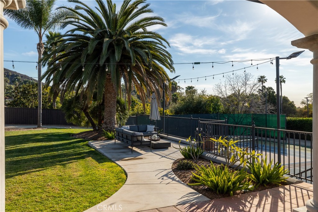 1129 Sugarbush Drive