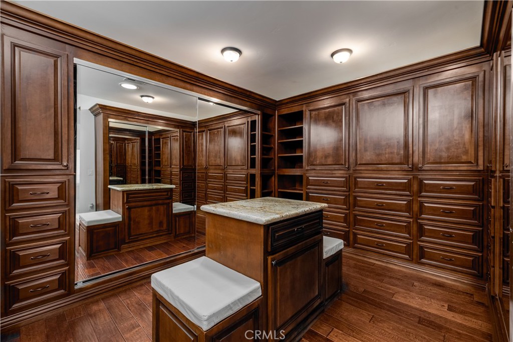 22986 Gray Fox Drive