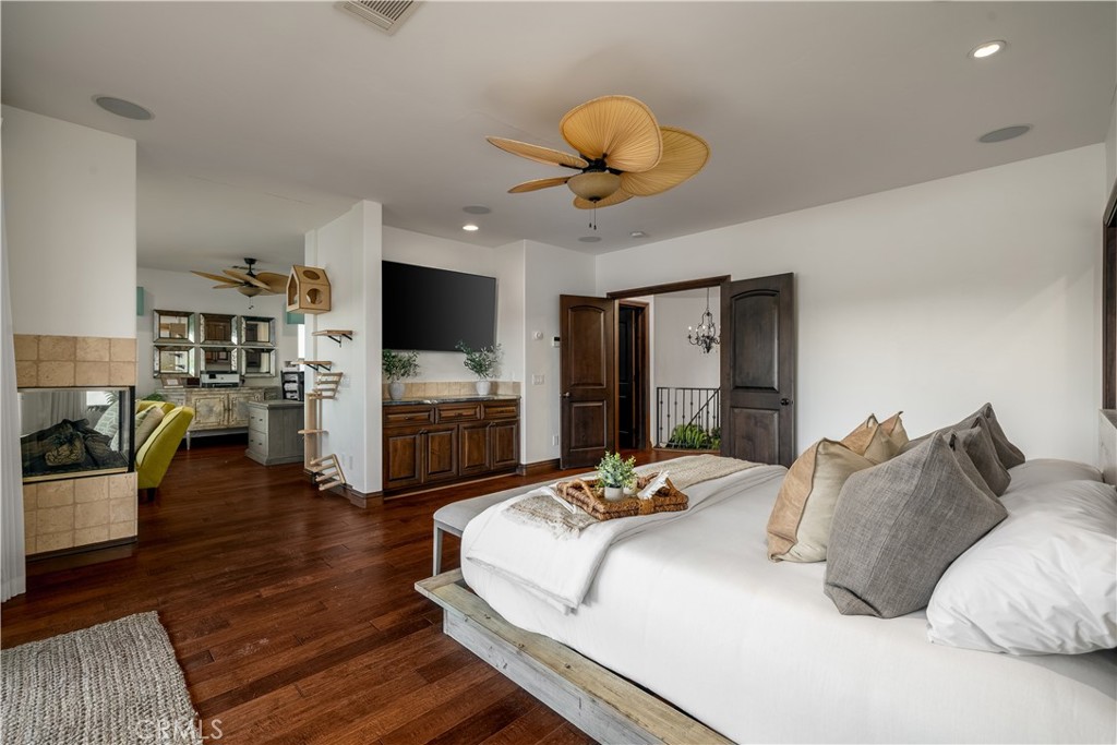 22986 Gray Fox Drive