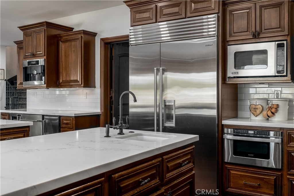 22986 Gray Fox Drive