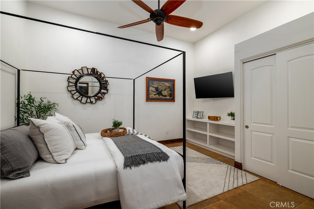 22986 Gray Fox Drive