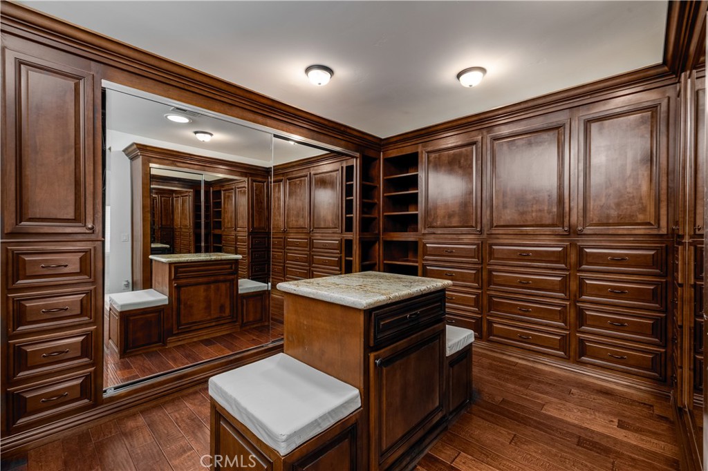 22986 Gray Fox Drive
