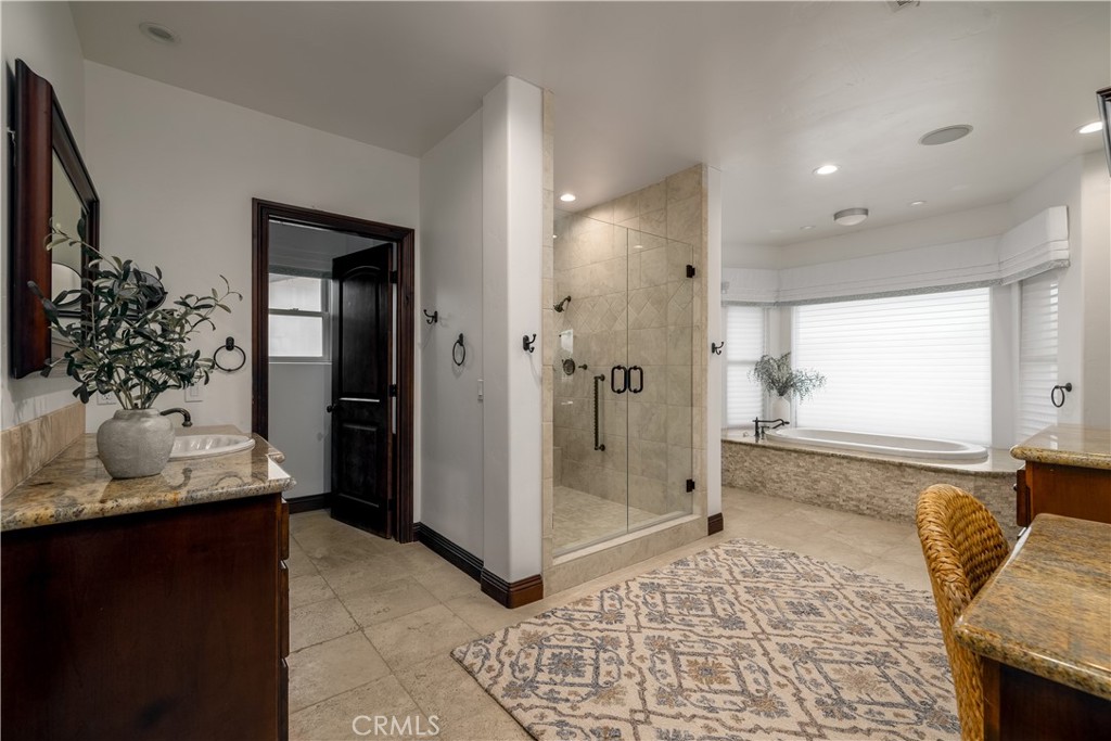 22986 Gray Fox Drive