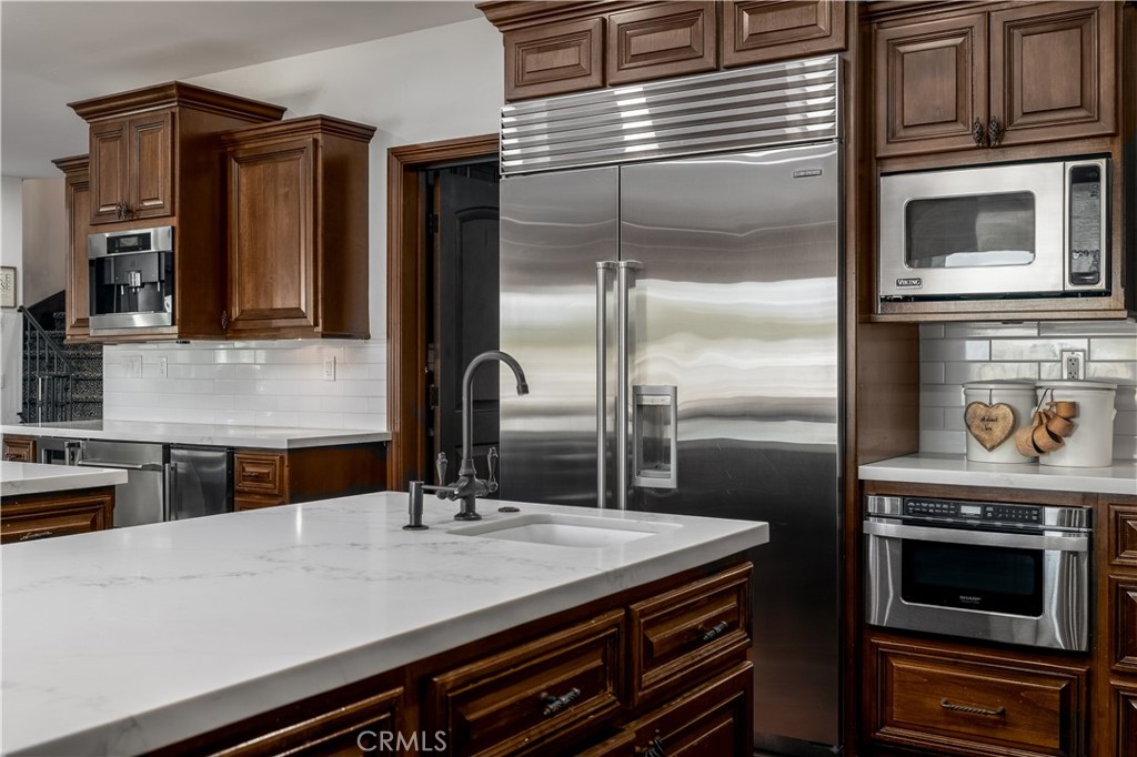 22986 Gray Fox Drive